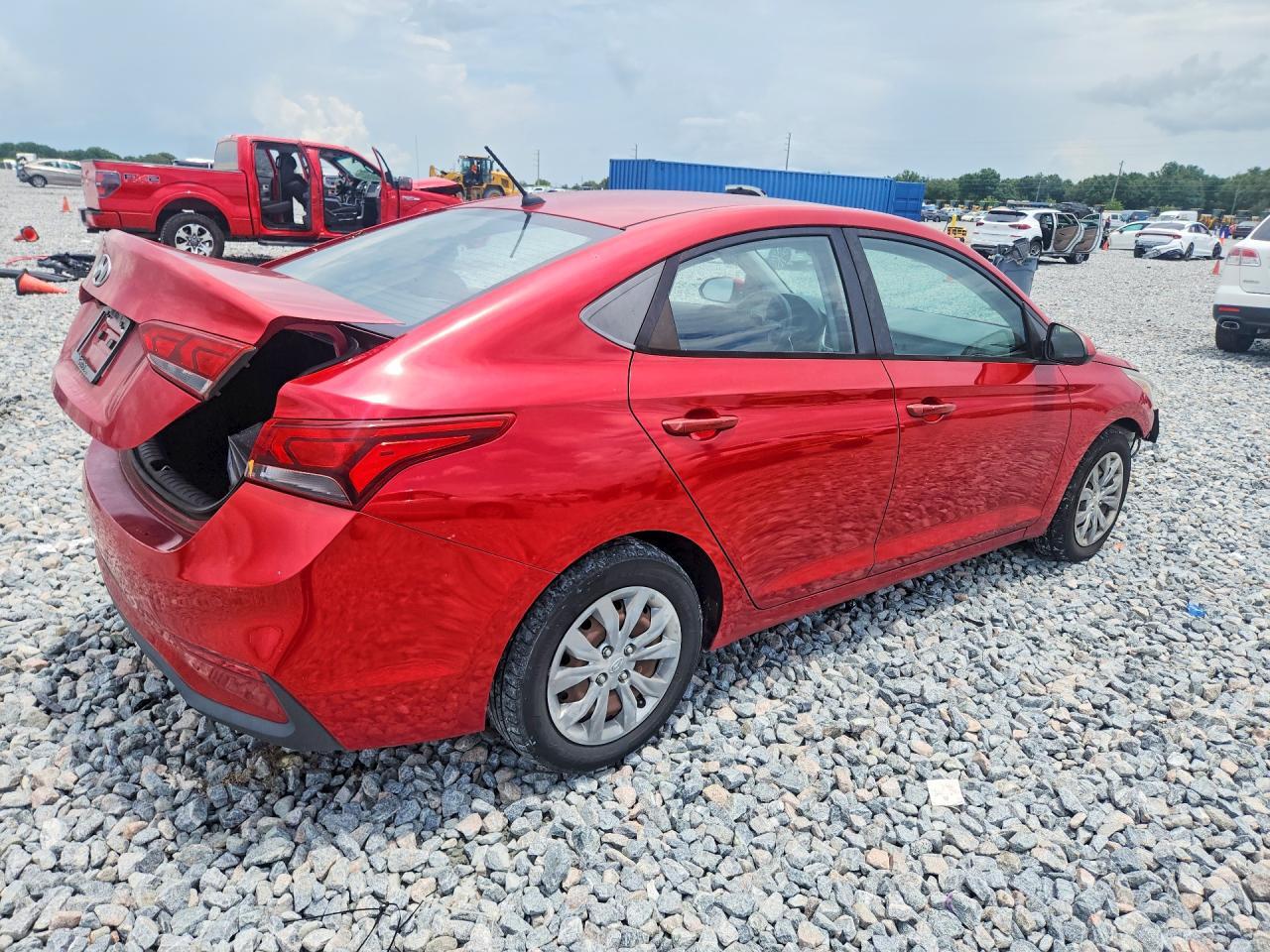 2018 HYUNDAI ACCENT SE — Фото 3 из 12