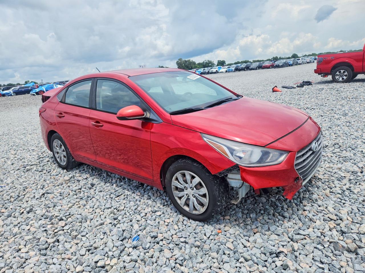2018 HYUNDAI ACCENT SE — Фото 4 из 12