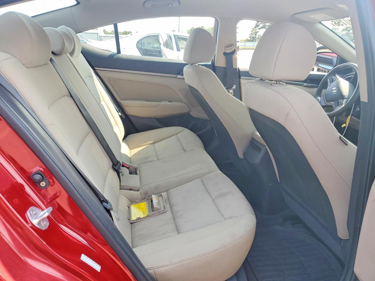 2018 HYUNDAI ELANTRA SEL — Фото 10 из 13