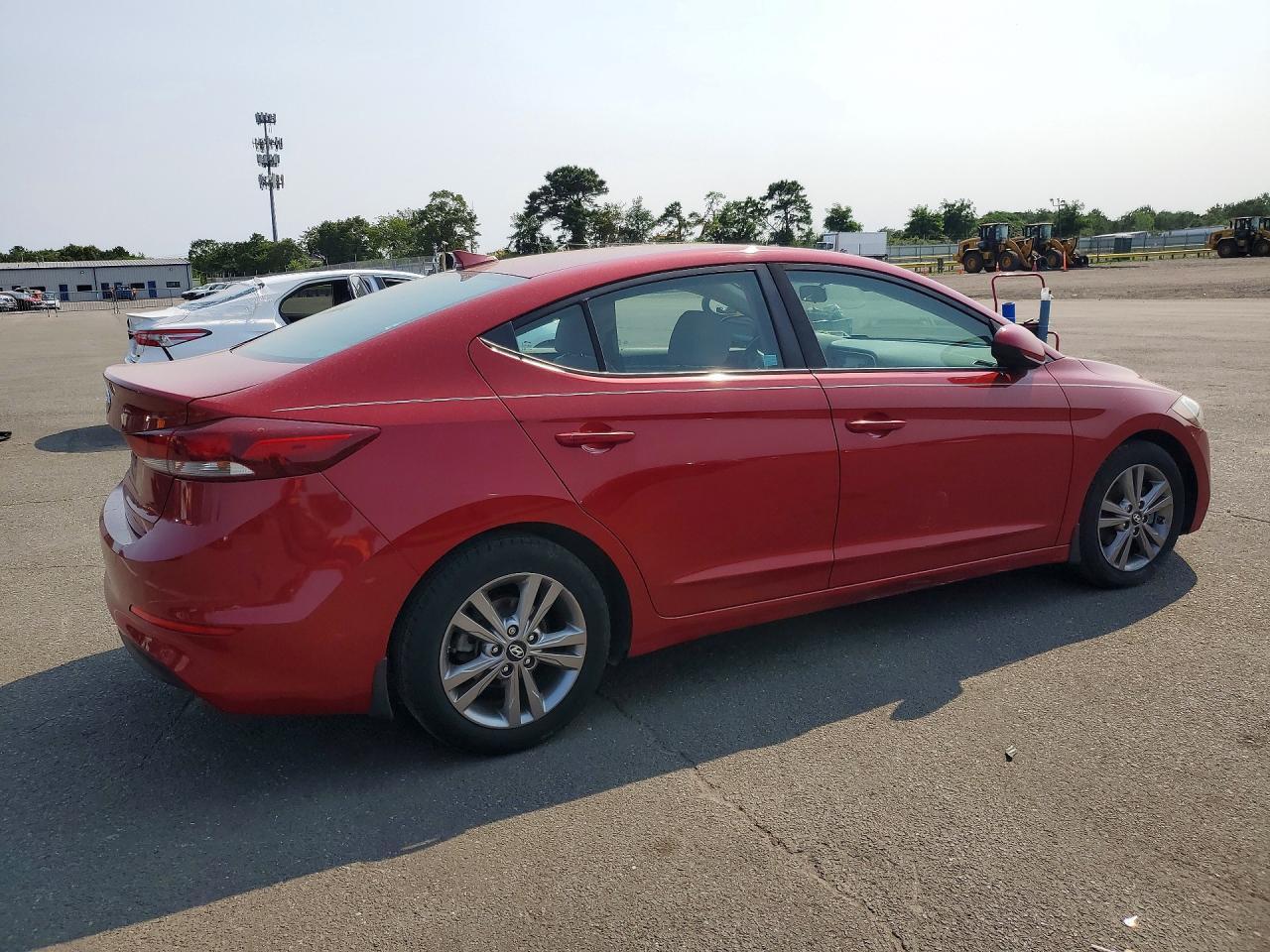 2018 HYUNDAI ELANTRA SEL — Фото 3 из 13