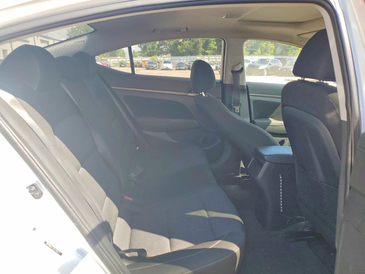 2018 HYUNDAI ELANTRA VALUE EDITION — Фото 10 из 12