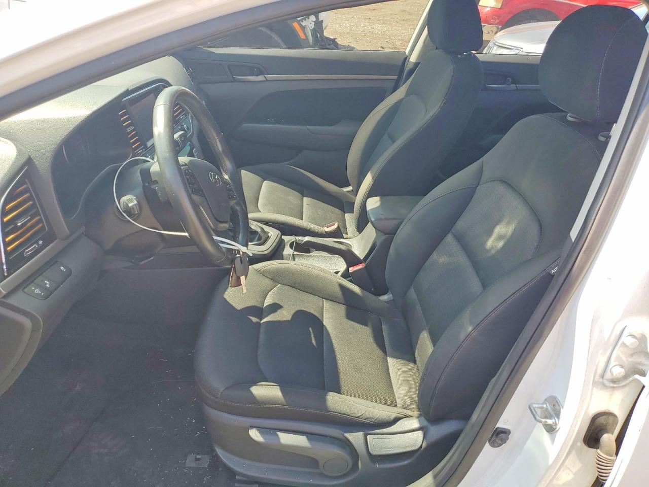 2018 HYUNDAI ELANTRA VALUE EDITION — Фото 7 из 12
