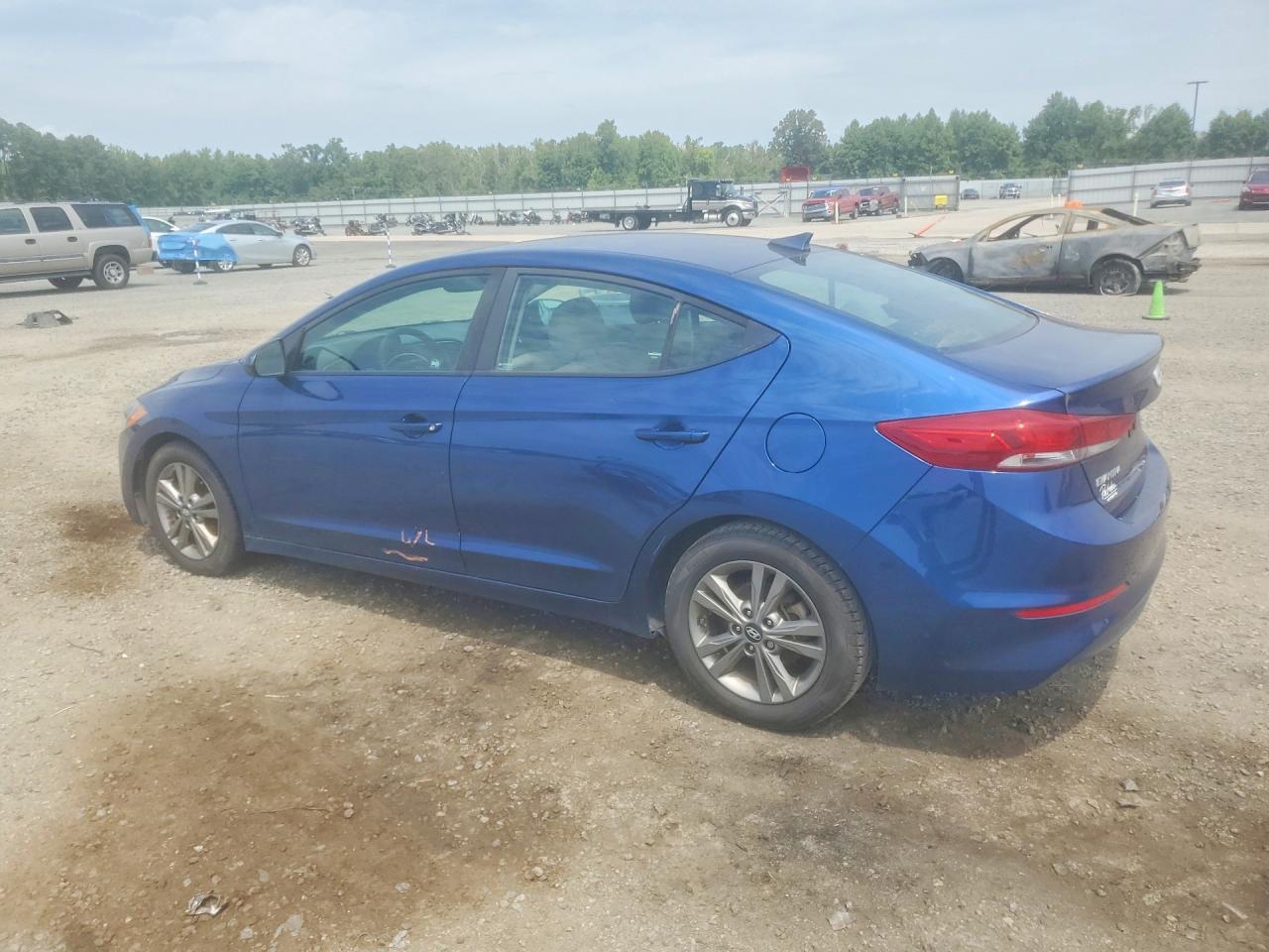 2018 HYUNDAI ELANTRA SEL — Фото 2 из 12