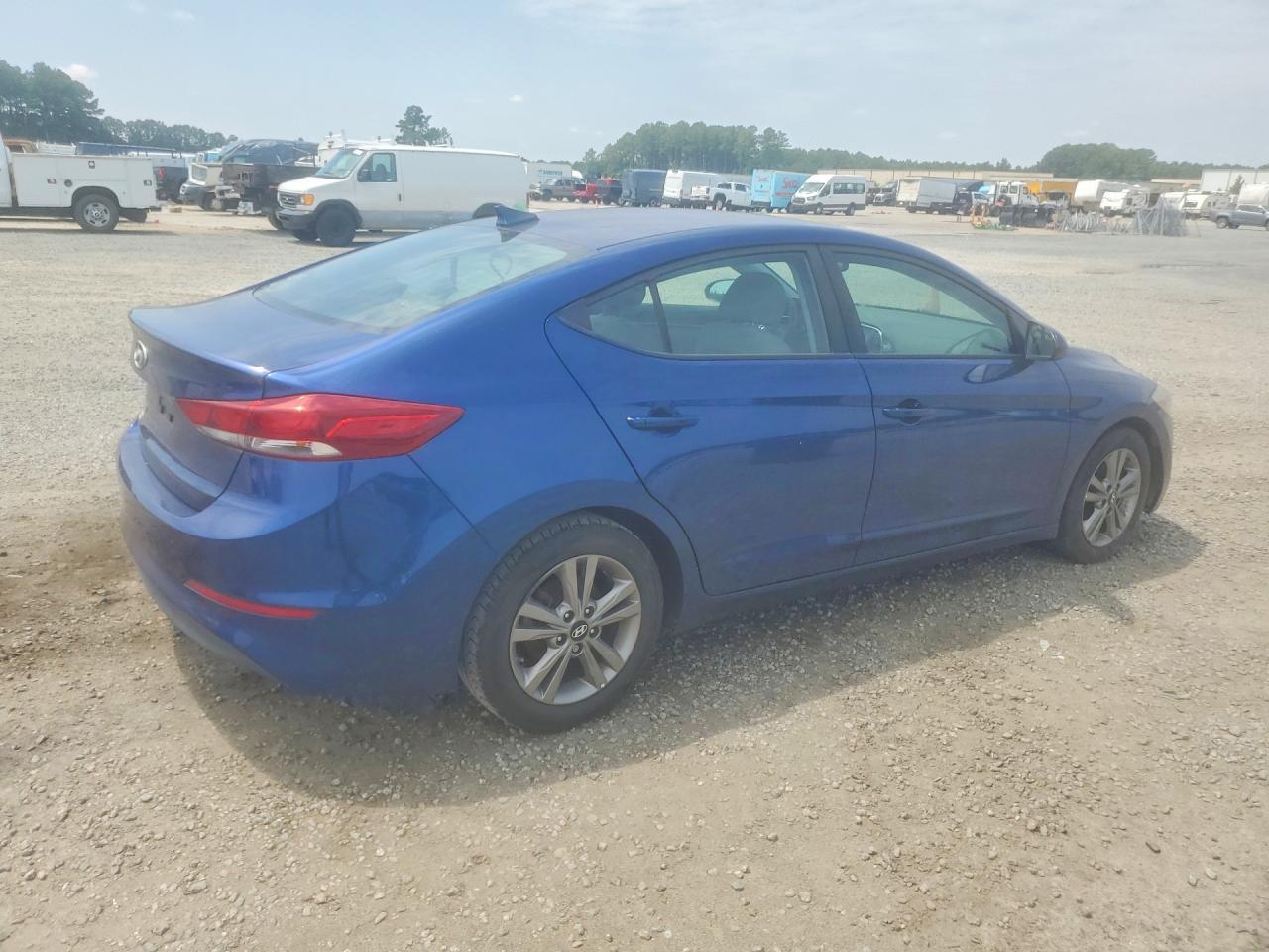 2018 HYUNDAI ELANTRA SEL — Фото 3 из 12