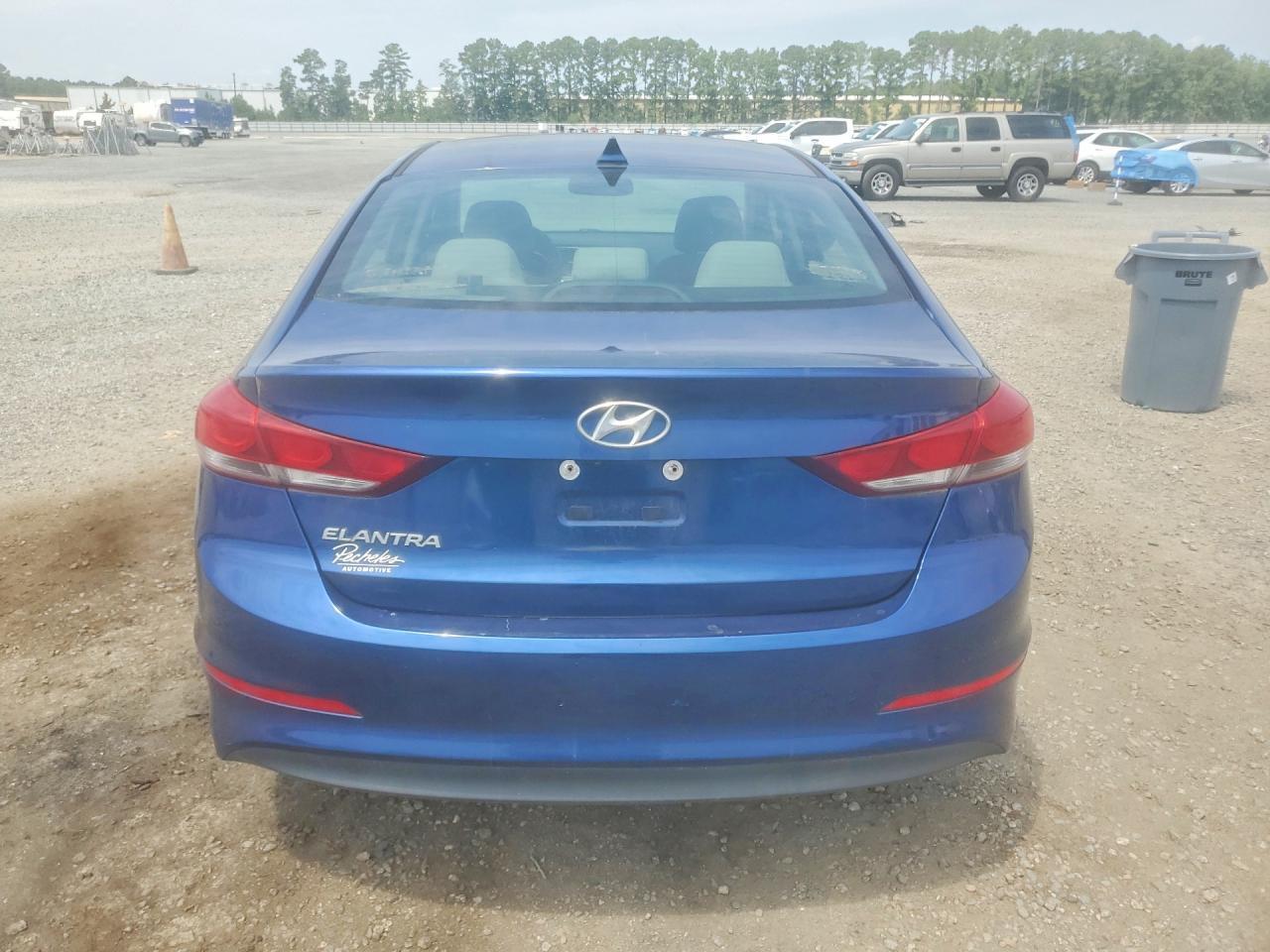 2018 HYUNDAI ELANTRA SEL — Фото 6 из 12