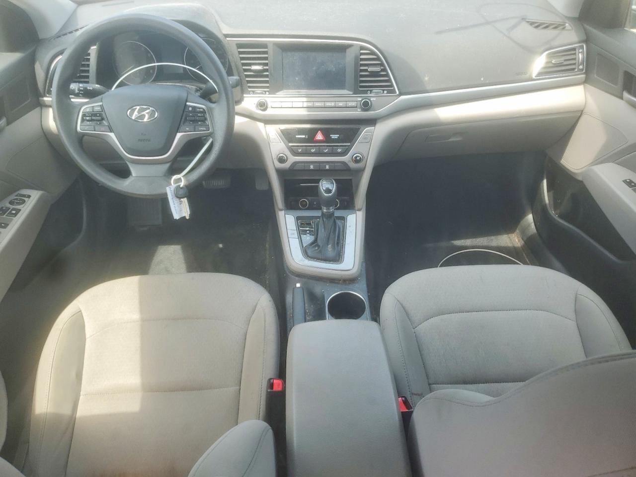 2018 HYUNDAI ELANTRA SEL — Фото 8 из 12