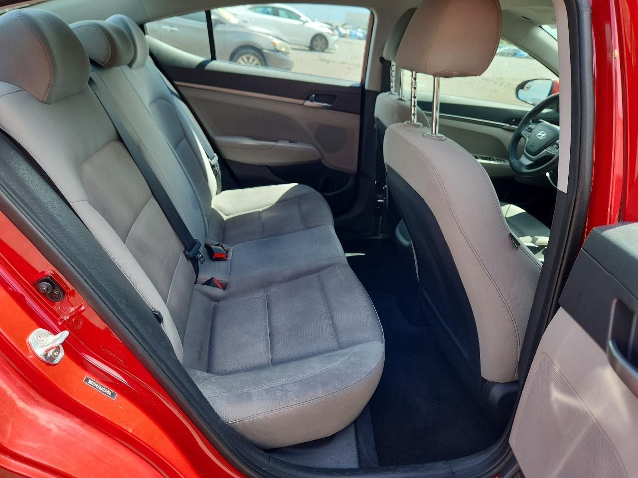 2018 HYUNDAI ELANTRA SE — Фото 10 из 12