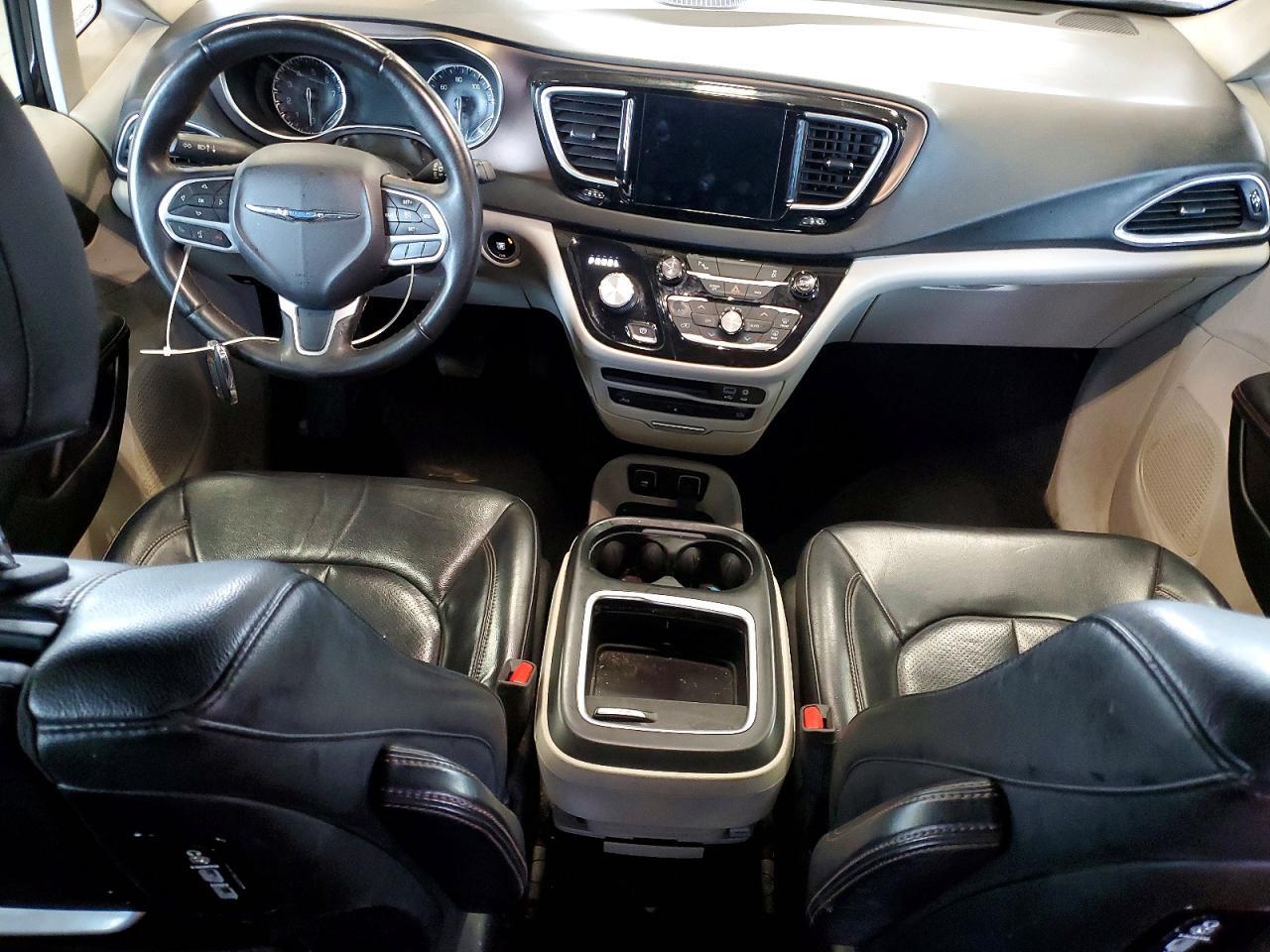2023 CHRYSLER PACIFICA TOURING L PLUS — Фото 8 из 14