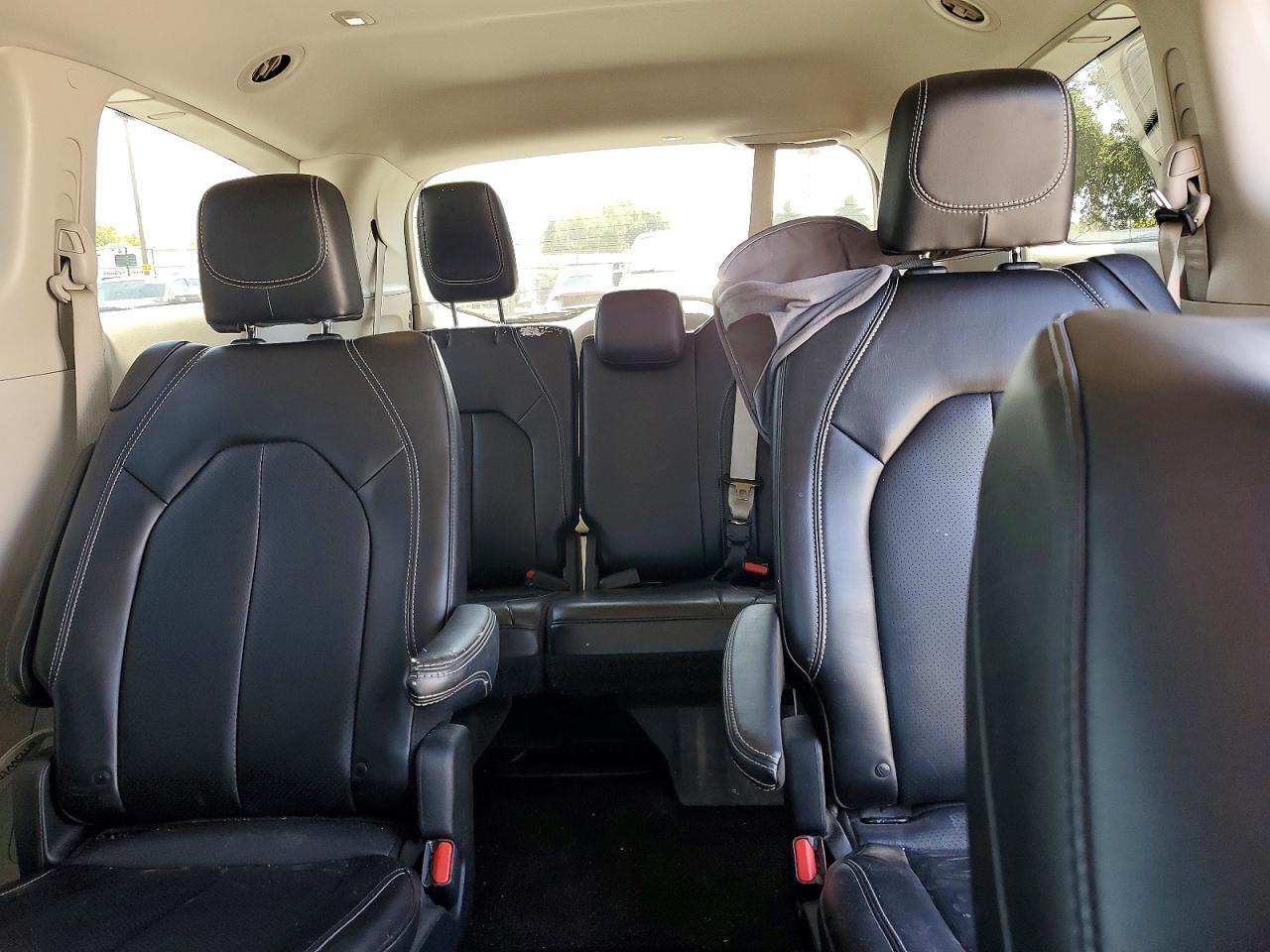 2023 CHRYSLER PACIFICA TOURING L — Фото 10 из 13