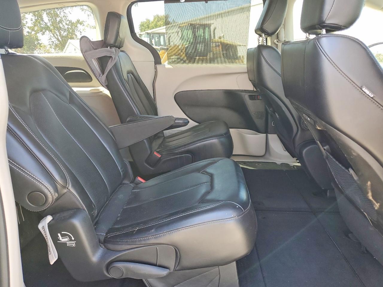 2023 CHRYSLER PACIFICA TOURING L — Фото 11 из 13