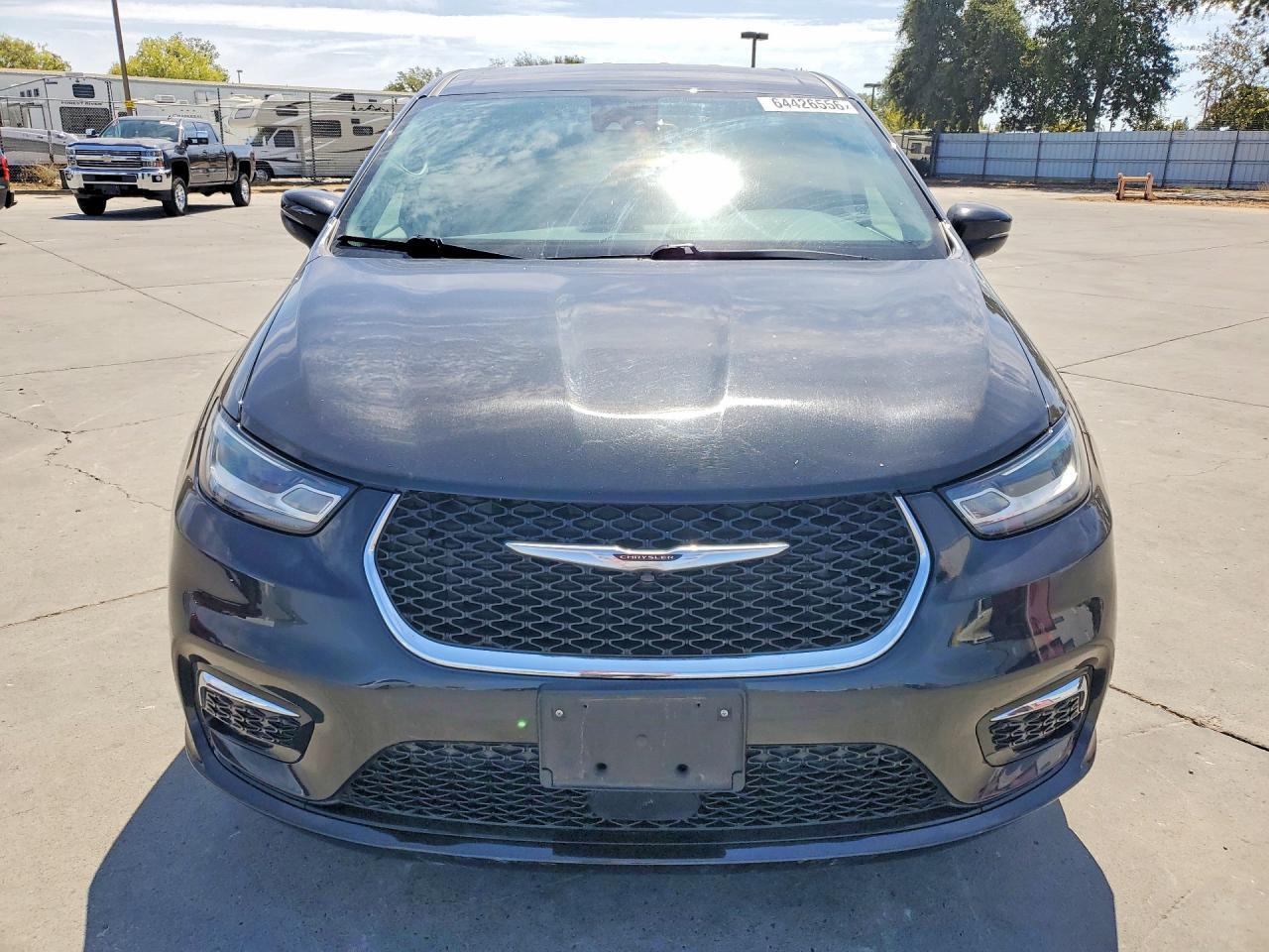 2023 CHRYSLER PACIFICA TOURING L — Фото 5 из 13