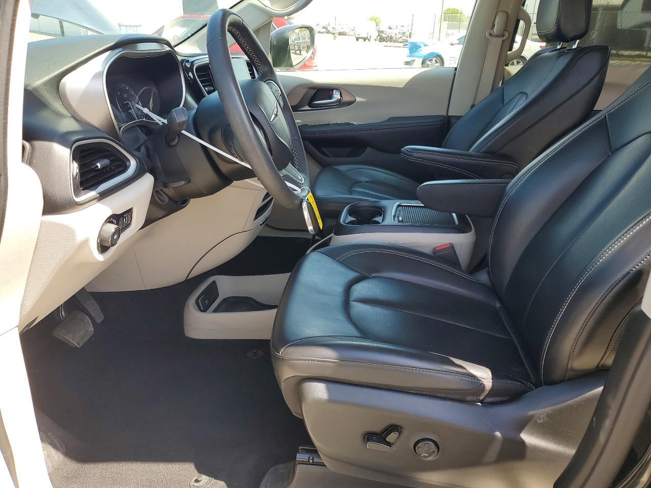 2023 CHRYSLER PACIFICA TOURING L — Фото 7 из 13