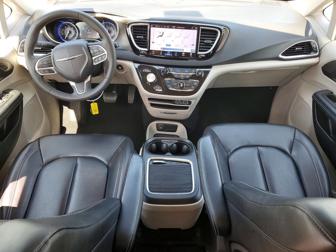 2023 CHRYSLER PACIFICA TOURING L — Фото 8 из 13
