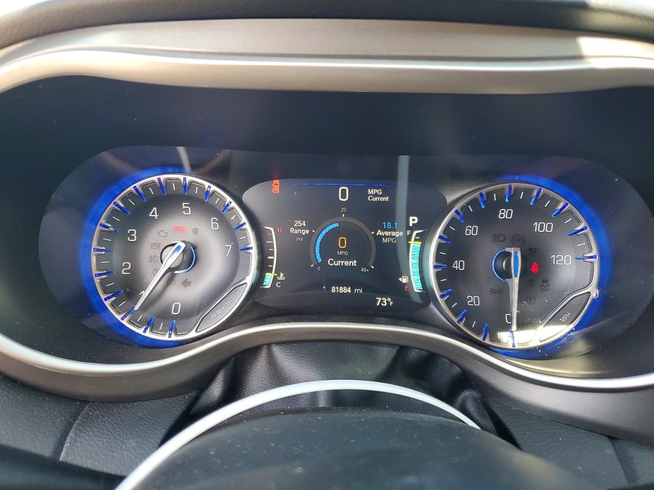 2023 CHRYSLER PACIFICA TOURING L — Фото 9 из 13
