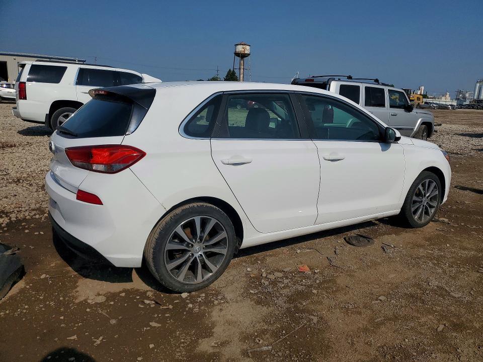 KMHH35LE7JU054870 2018 HYUNDAI ELANTRA GT photo no. 3