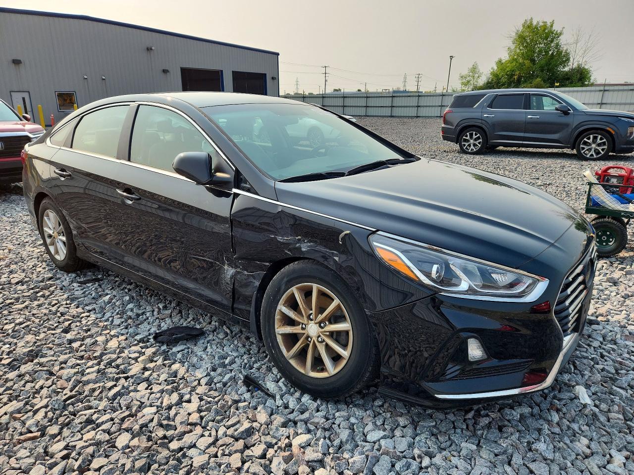 2018 HYUNDAI SONATA SE — Фото 4 из 12