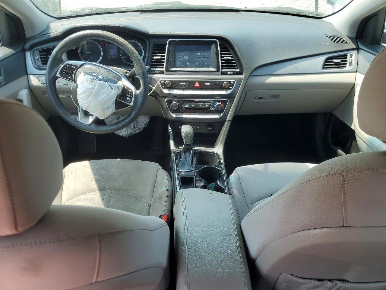 2018 HYUNDAI SONATA SE — Фото 8 из 12