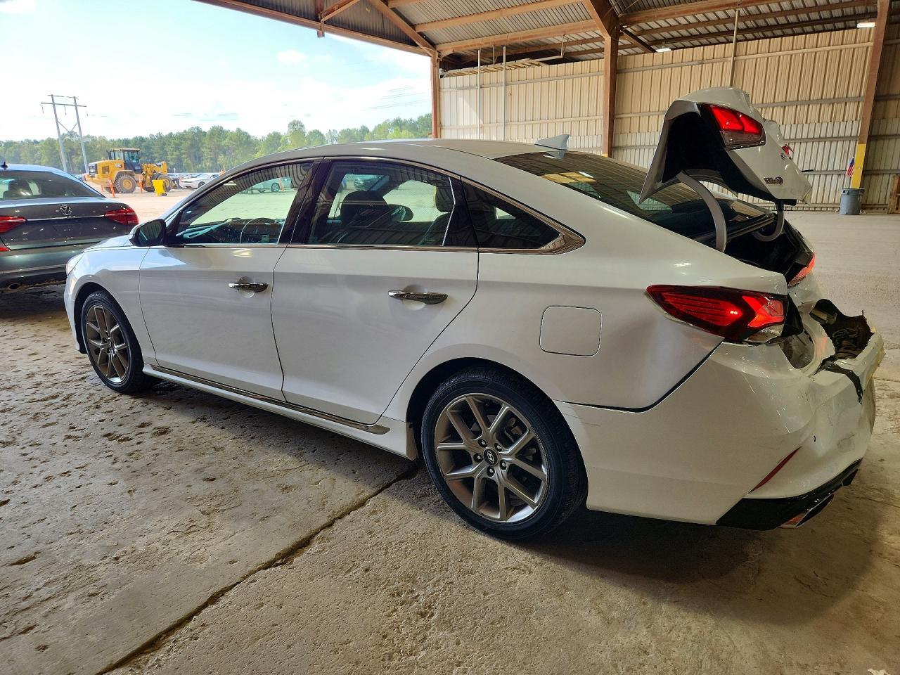 2018 HYUNDAI SONATA LIMITED 2.0T — Фото 2 из 12