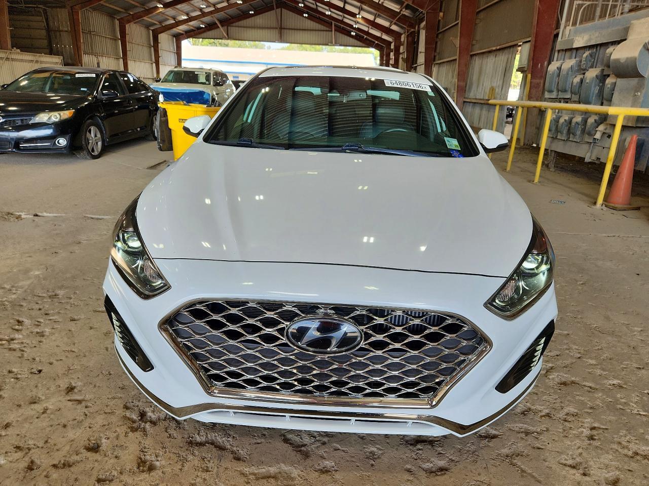 2018 HYUNDAI SONATA LIMITED 2.0T — Фото 5 из 12