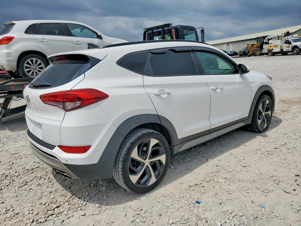 2018 HYUNDAI TUCSON VALUE — Фото 3 из 13