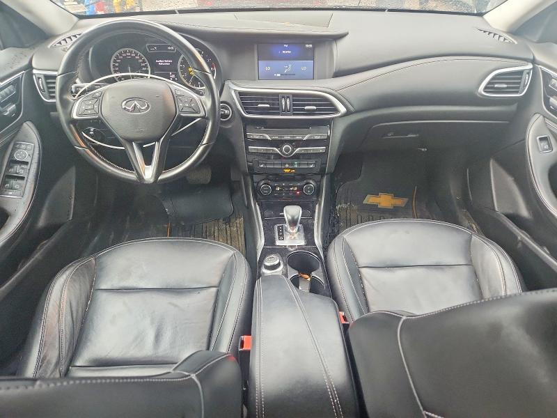 SJKCH5CPXJA050859 2018 INFINITI QX30 photo no. 8