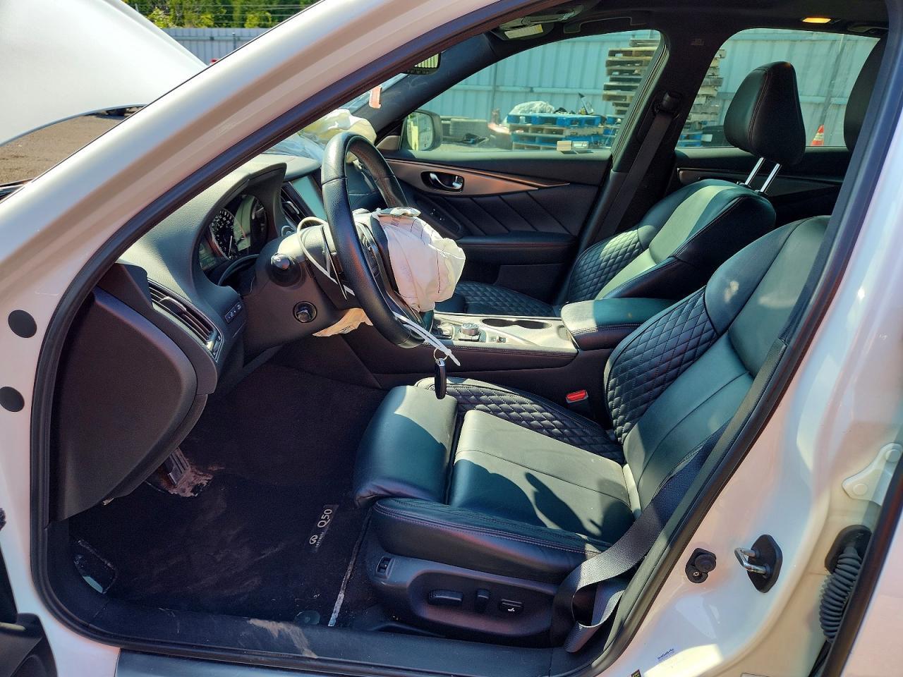 2018 INFINITI Q50 RED SPORT 400 — Фото 7 из 12