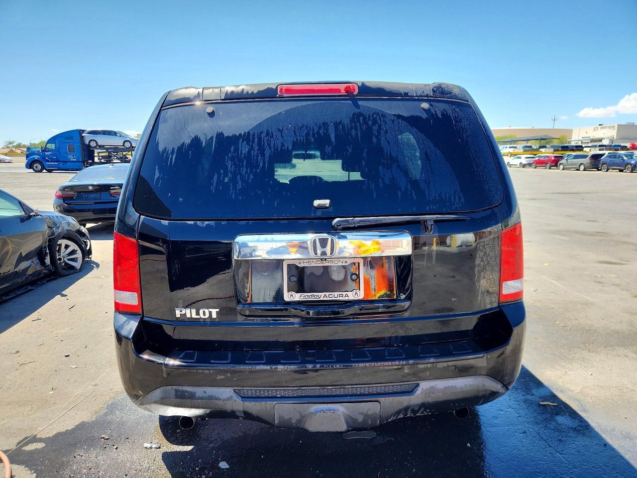 2015 HONDA PILOT LX — Фото 6 из 13