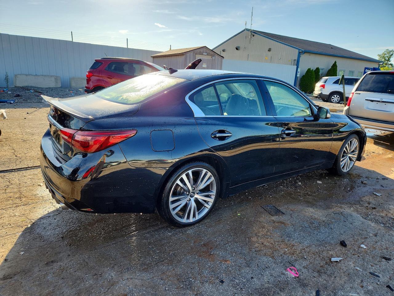 2018 INFINITI Q50 3.0T LUXE — Фото 3 из 12