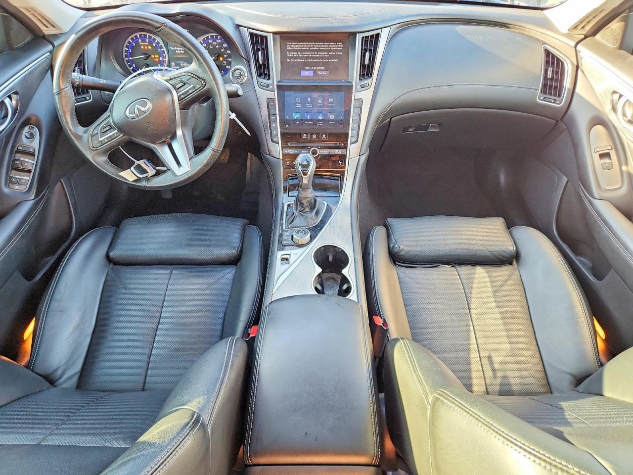 2018 INFINITI Q50 3.0T LUXE — Фото 8 из 12