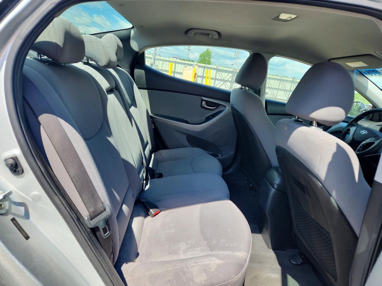 2015 HYUNDAI ELANTRA SE — Фото 10 из 12