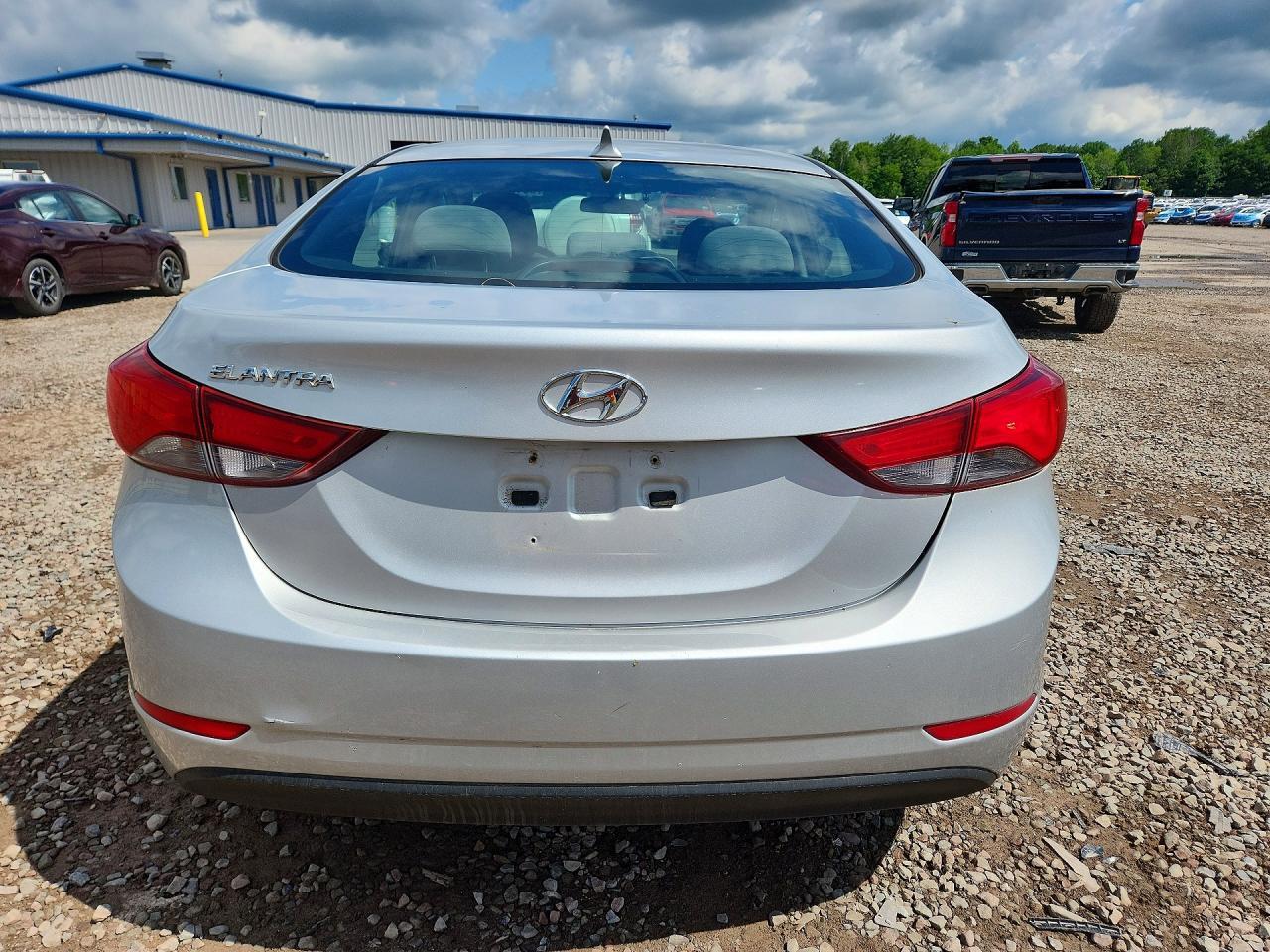 2015 HYUNDAI ELANTRA SE — Фото 6 из 12