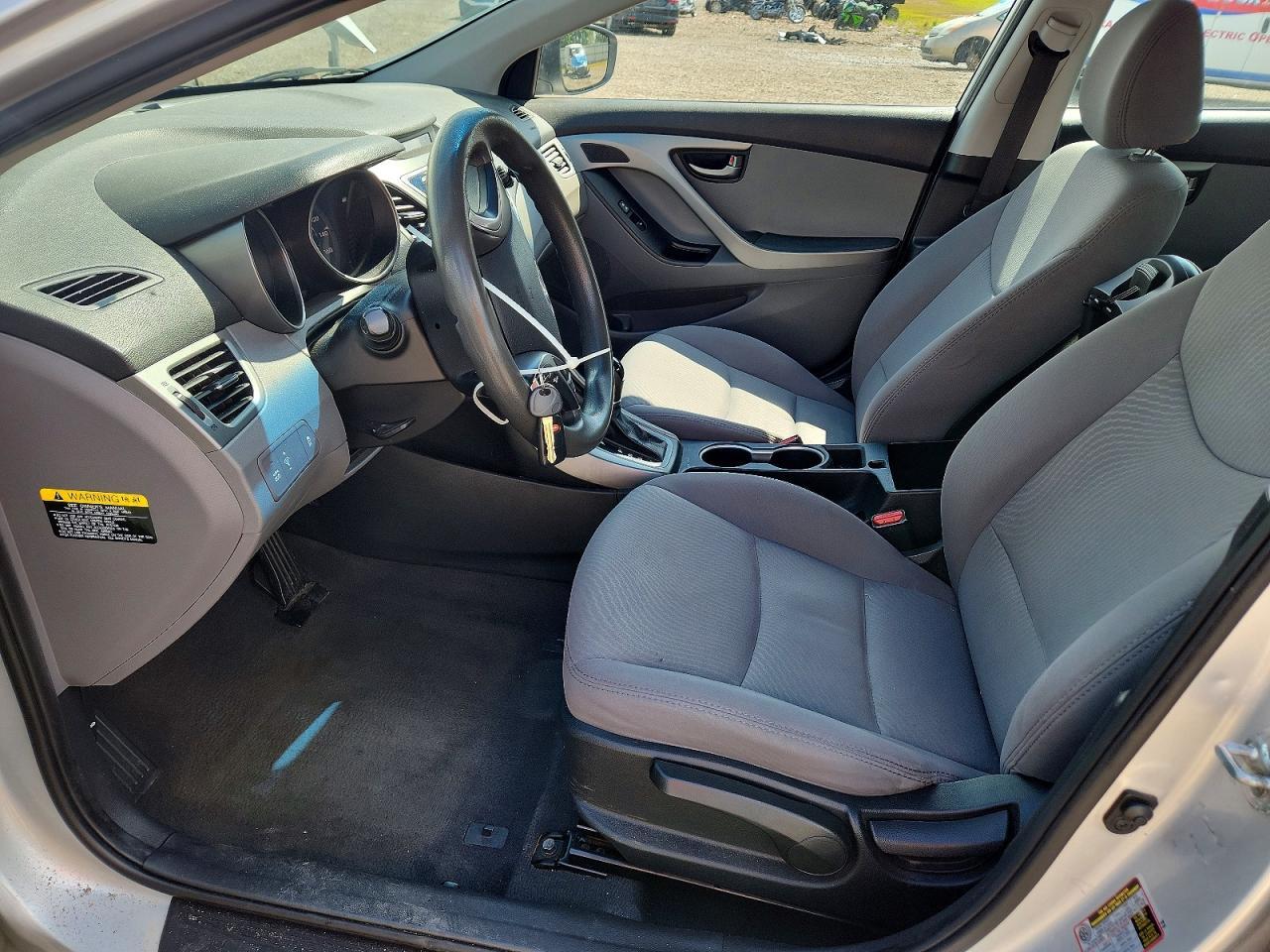 2015 HYUNDAI ELANTRA SE — Фото 7 из 12