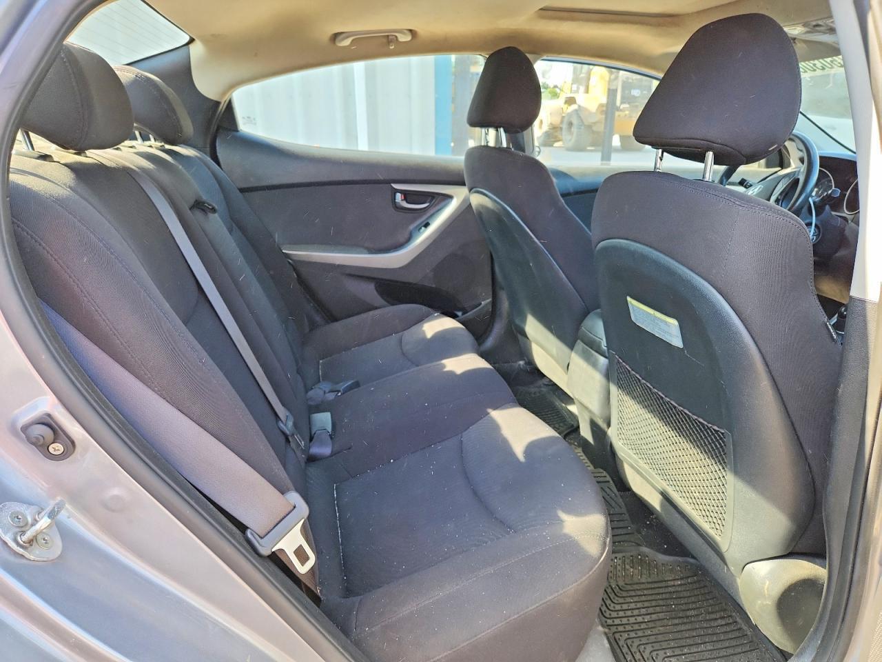 2015 HYUNDAI ELANTRA SE — Фото 10 из 12