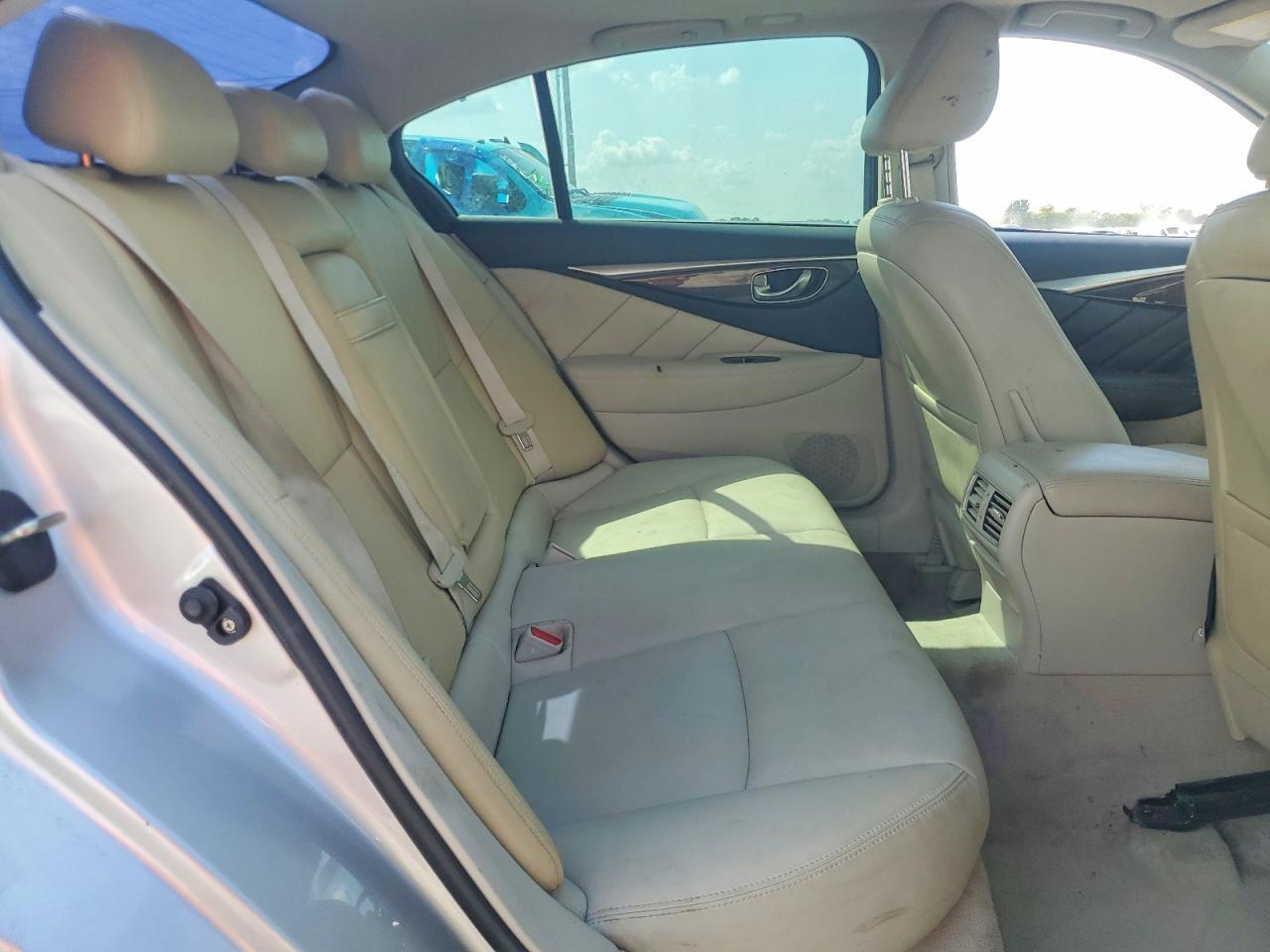 2018 INFINITI Q50 3.0T LUXE — Фото 10 из 12