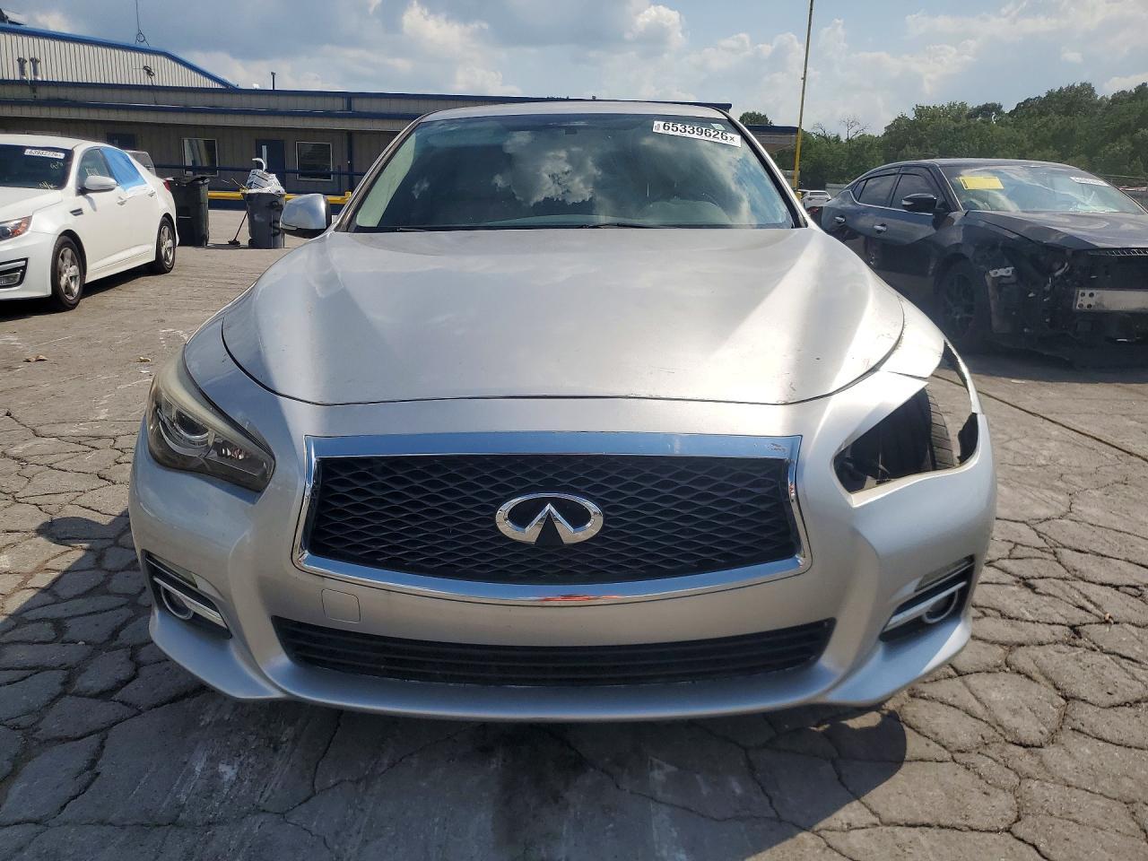2018 INFINITI Q50 3.0T LUXE — Фото 5 из 12
