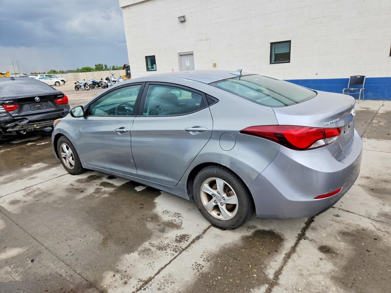 2015 HYUNDAI ELANTRA SE — Фото 2 из 12