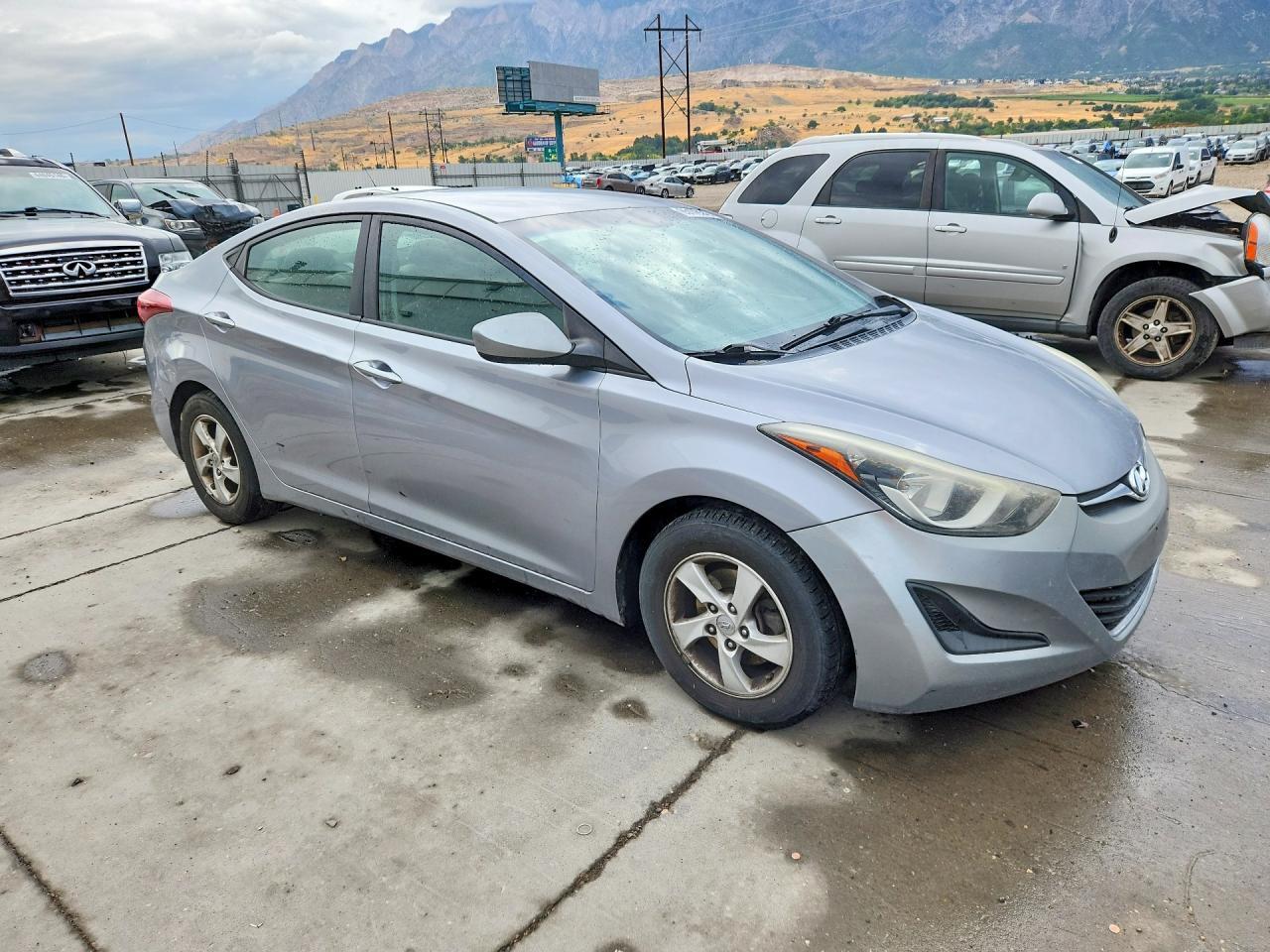 2015 HYUNDAI ELANTRA SE — Фото 4 из 12