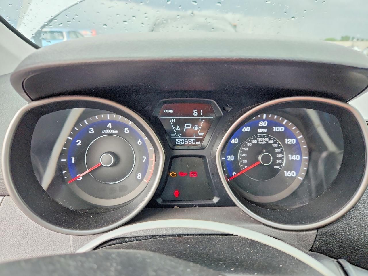 2015 HYUNDAI ELANTRA SE — Фото 9 из 12