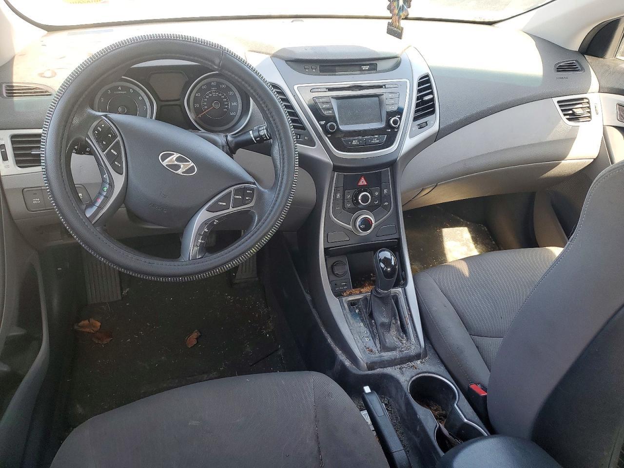 2015 HYUNDAI ELANTRA SE — Фото 8 из 12