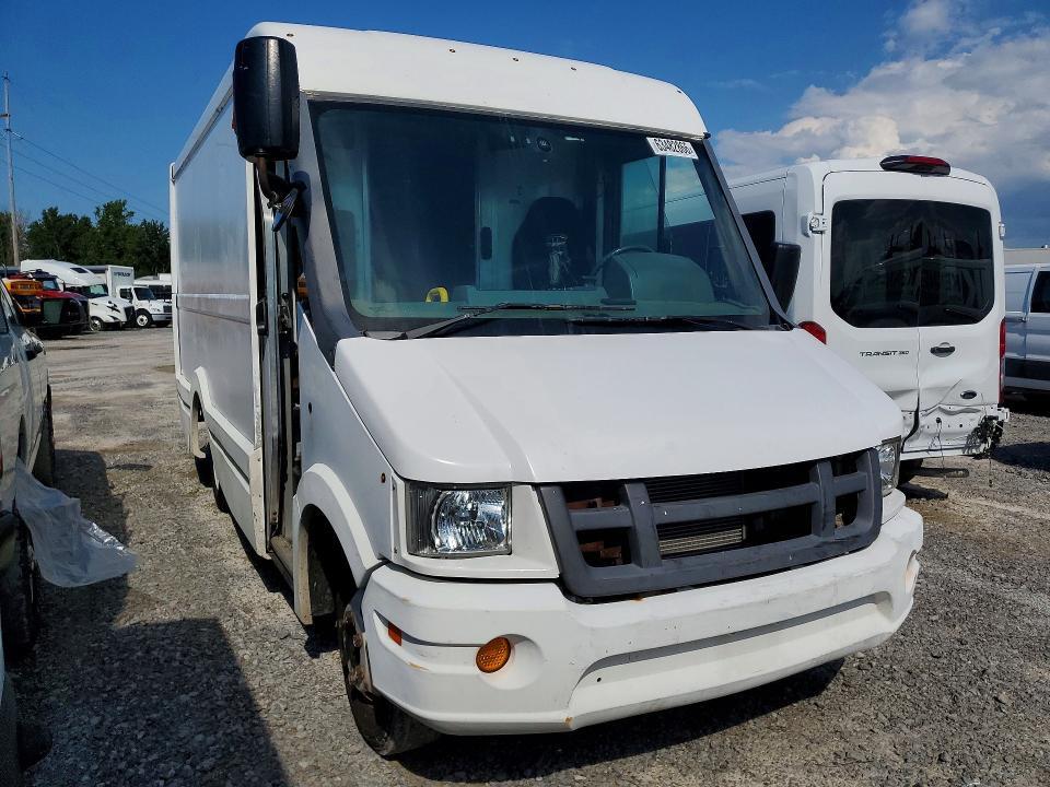 2018 ISUZU NPR — Фото 4 из 13