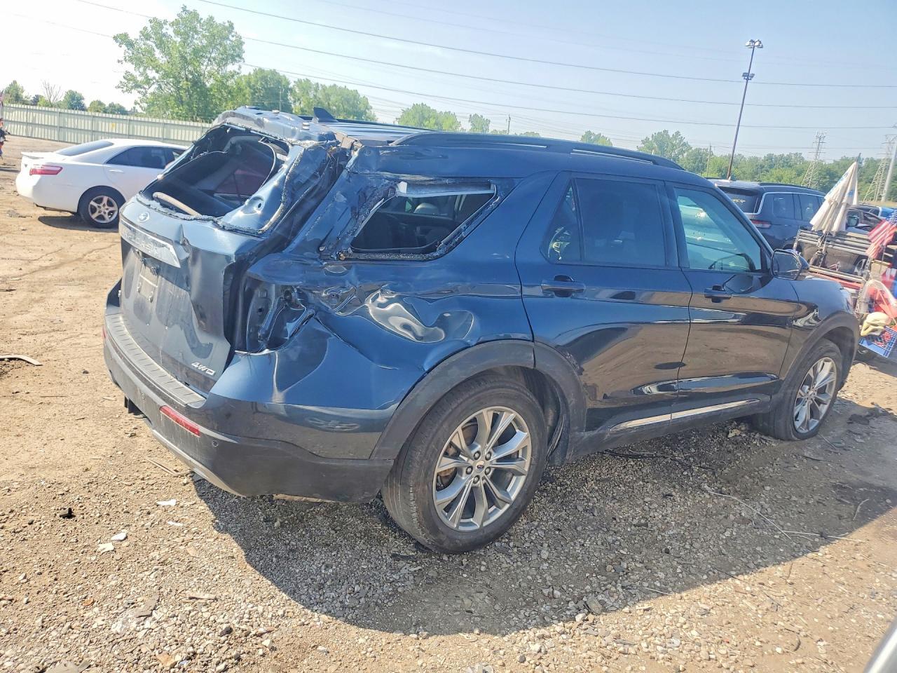 1FMSK8DH9PGC15925 2023 FORD EXPLORER photo no. 3