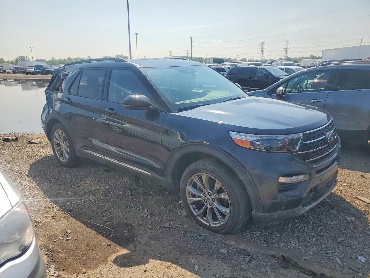 1FMSK8DH9PGC15925 2023 FORD EXPLORER photo no. 4