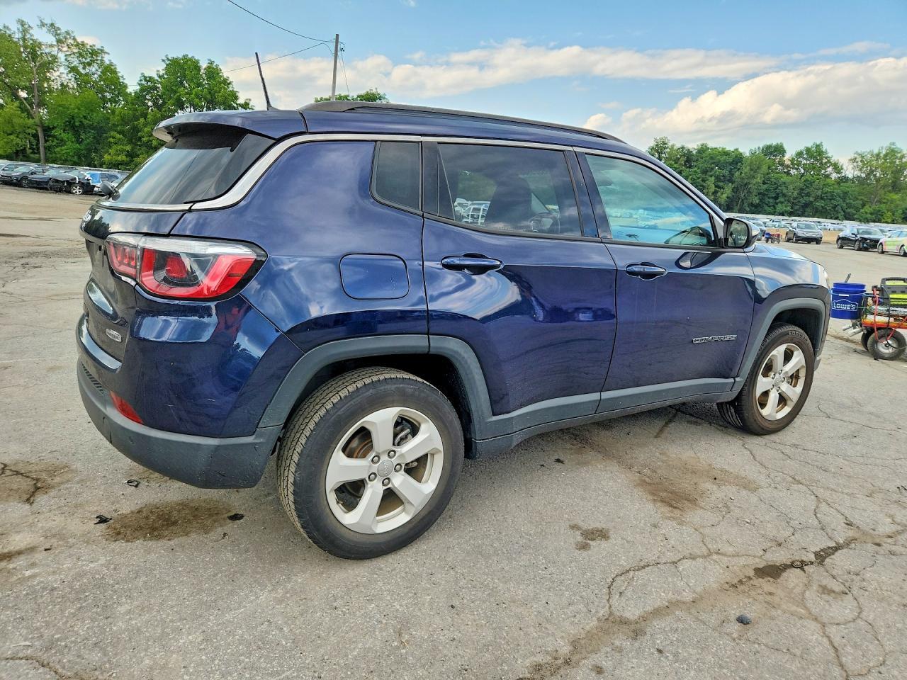 2018 JEEP COMPASS LATITUDE — Фото 3 из 13