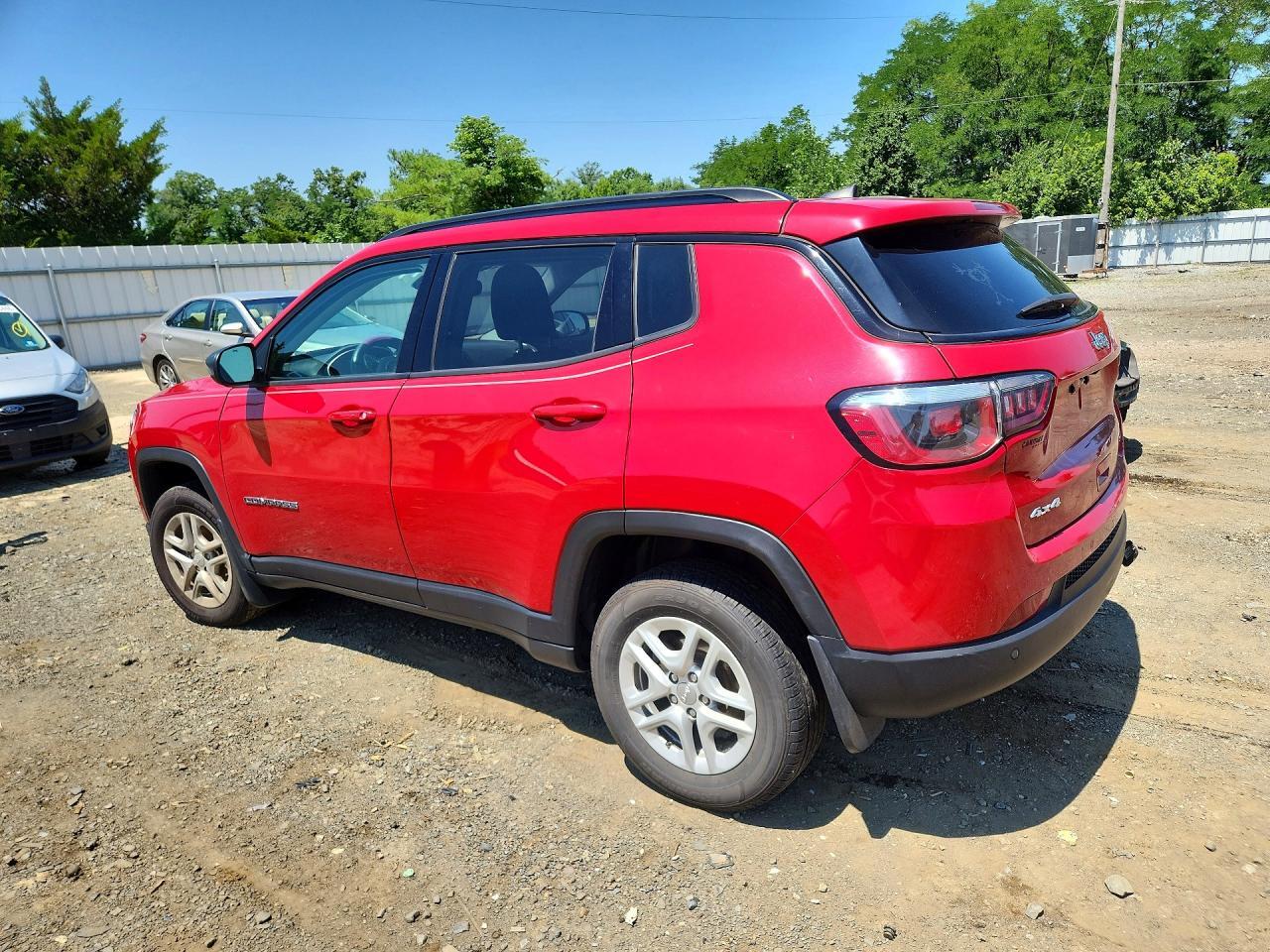 2018 JEEP COMPASS SPORT — Фото 2 из 12