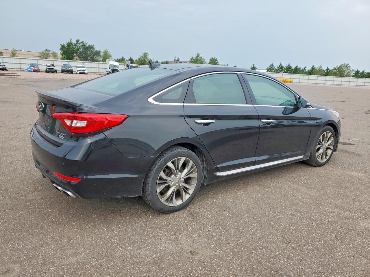 2015 HYUNDAI SONATA LIMITED 2.0T — Фото 3 из 12