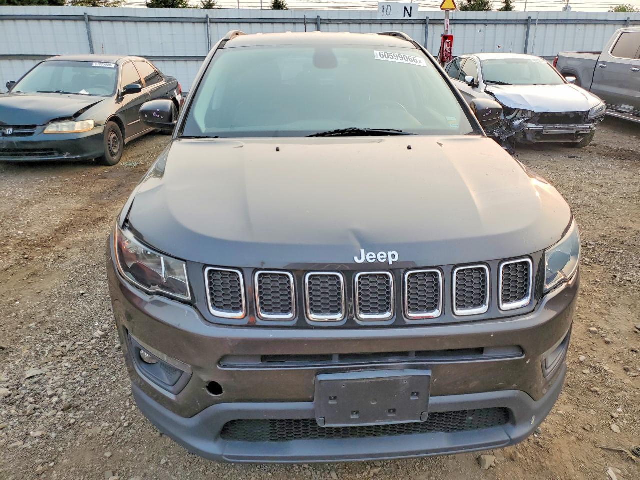 2018 JEEP COMPASS LATITUDE — Фото 5 из 12