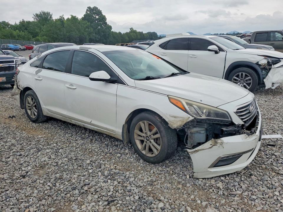 2015 HYUNDAI SONATA SE — Фото 4 из 12