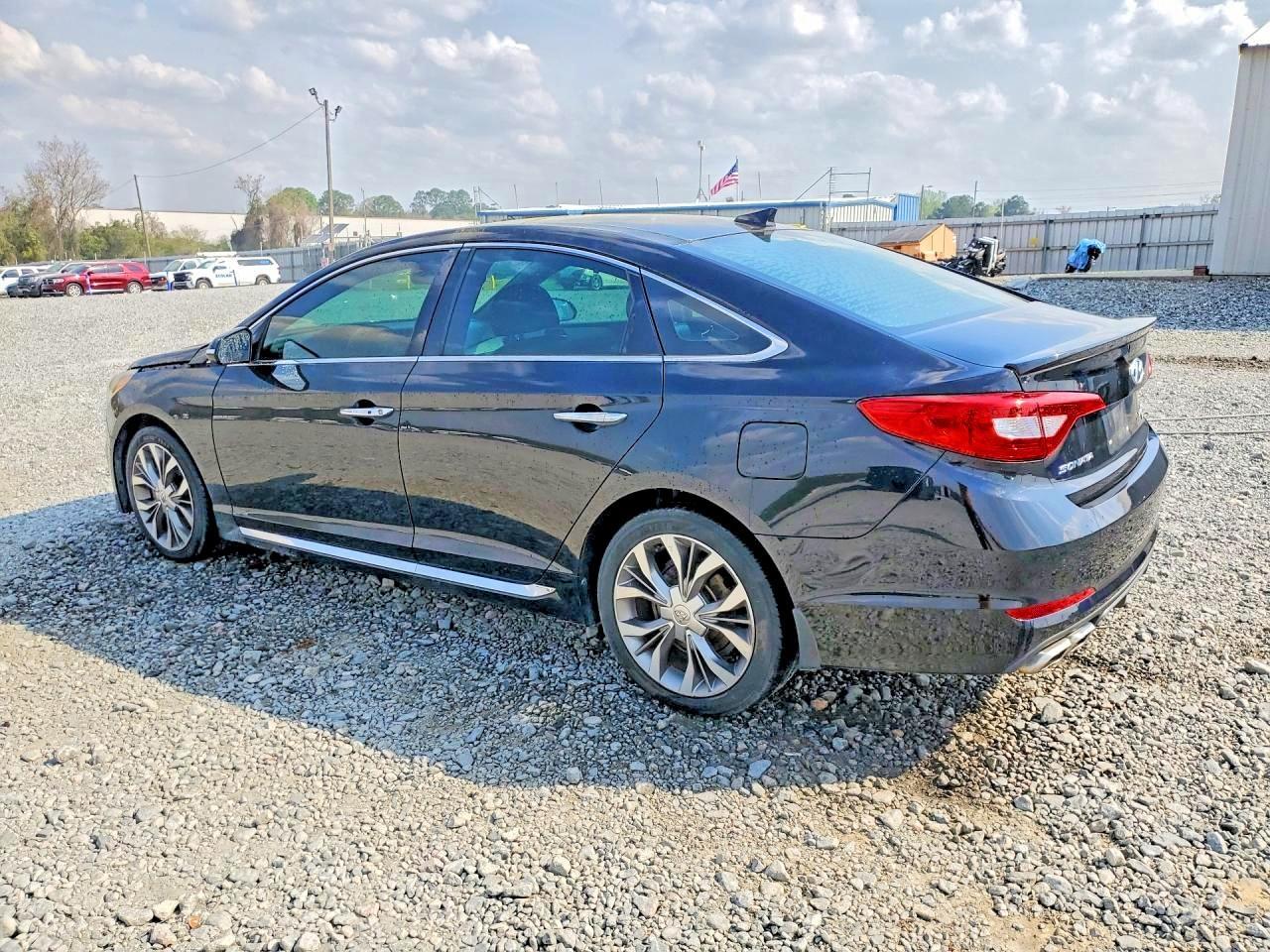 2015 HYUNDAI SONATA LIMITED 2.0T — Фото 2 из 12