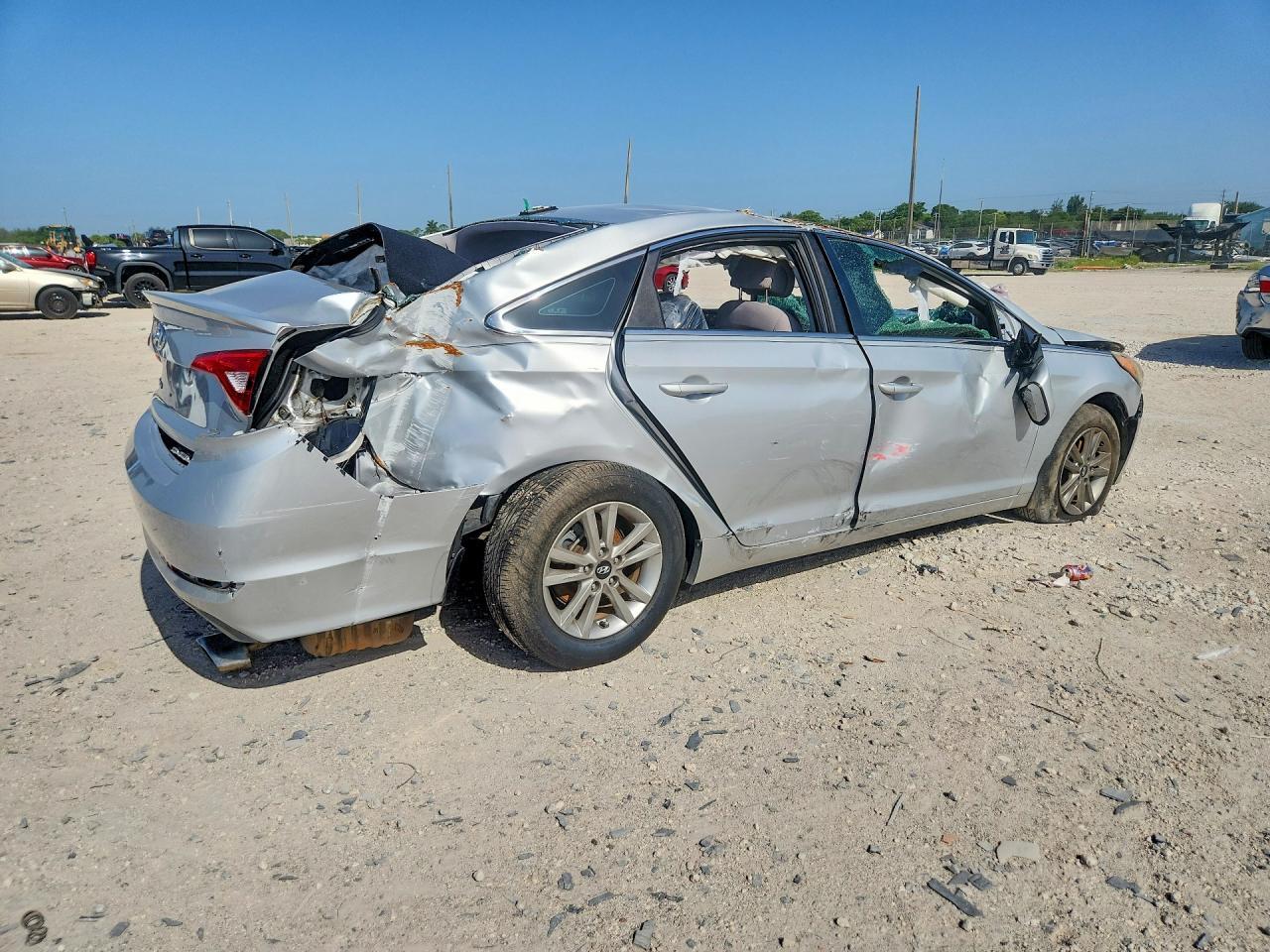 2015 HYUNDAI SONATA SE — Фото 3 из 12