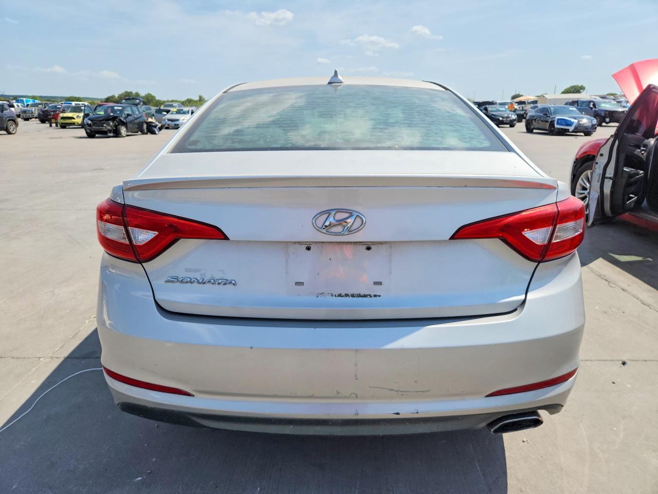 2015 HYUNDAI SONATA SE — Фото 6 из 12